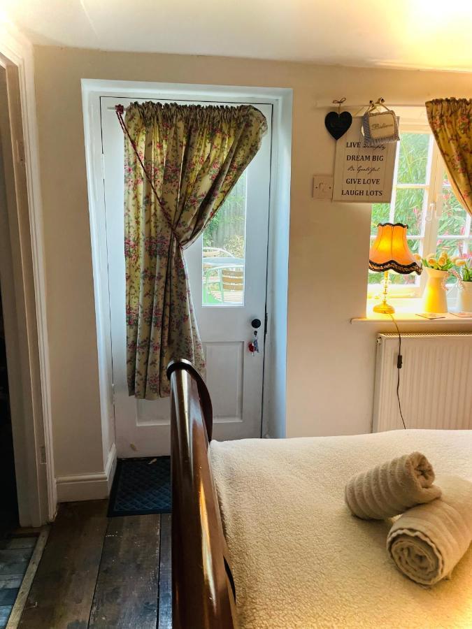 The Beehive, Ground Floor Apartment In Norfolk, No Shared Amenities Downham Market Ngoại thất bức ảnh