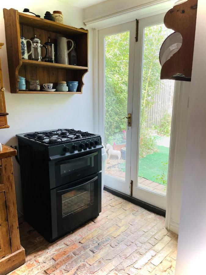 The Beehive, Ground Floor Apartment In Norfolk, No Shared Amenities Downham Market Ngoại thất bức ảnh