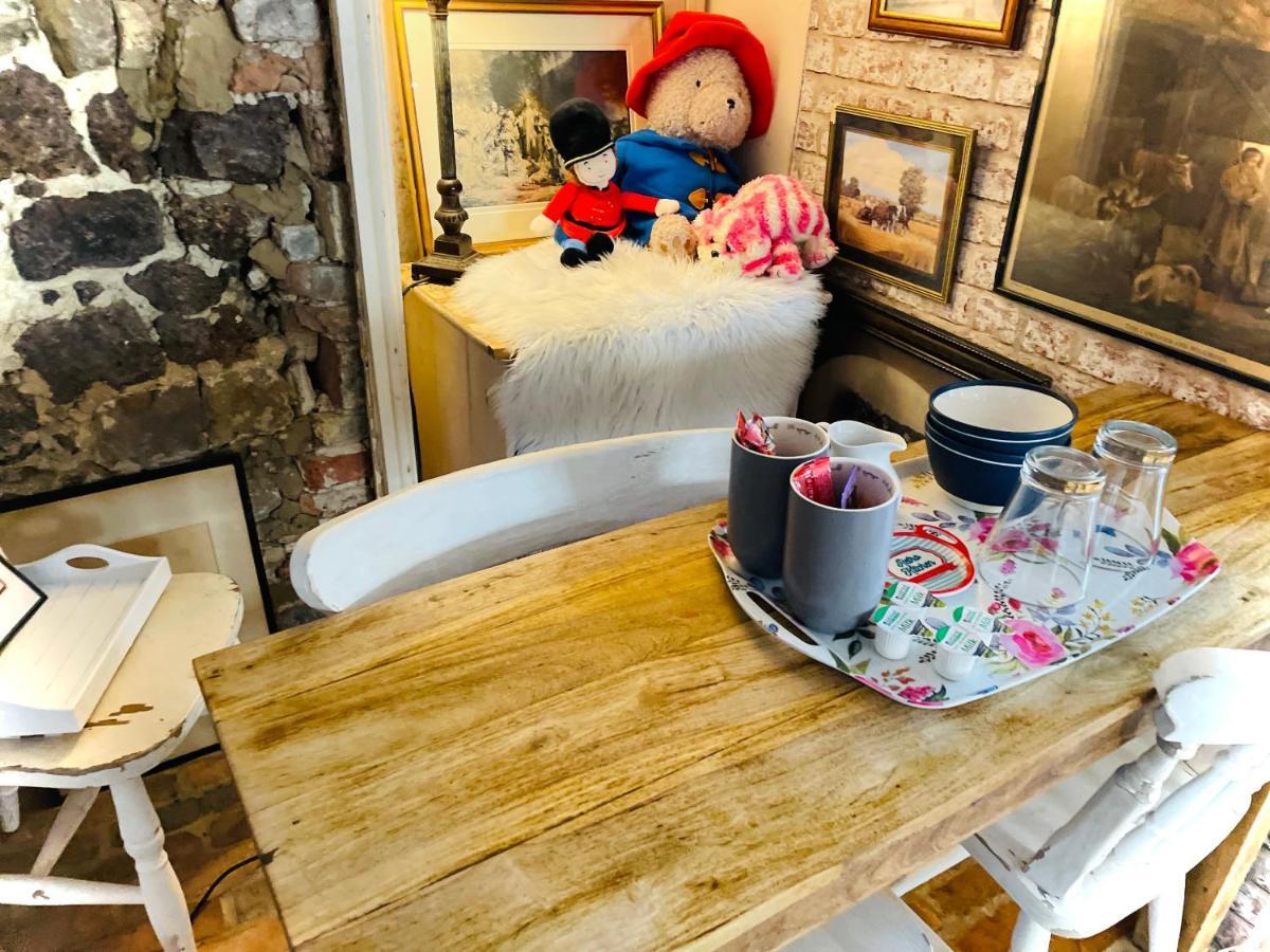 The Beehive, Ground Floor Apartment In Norfolk, No Shared Amenities Downham Market Ngoại thất bức ảnh